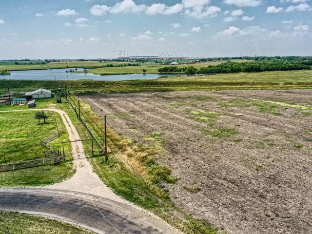 501 County Road 405, Taylor, TX 76574