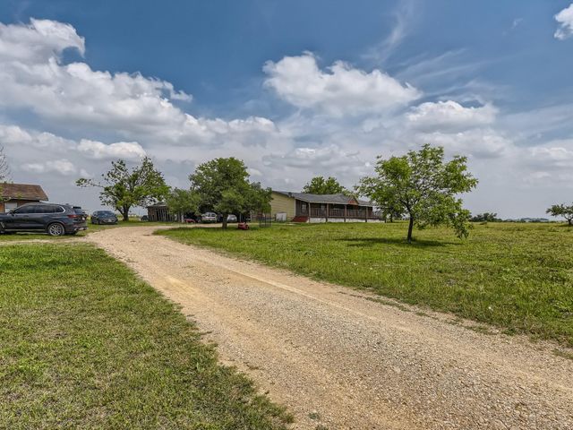 501 County Road 405, Taylor, TX 76574