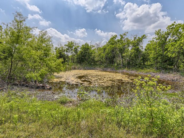 501 County Road 405, Taylor, TX 76574
