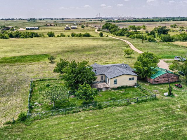 501 County Road 405, Taylor, TX 76574