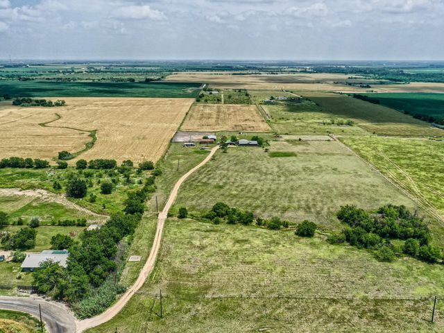 501 County Road 405, Taylor, TX 76574