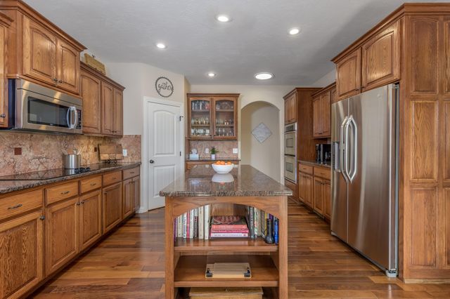 3728 W Broadmoor Street, Springfield, MO 65807