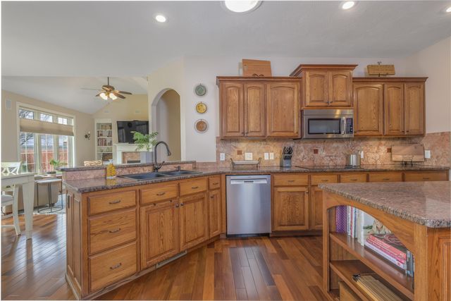 3728 W Broadmoor Street, Springfield, MO 65807