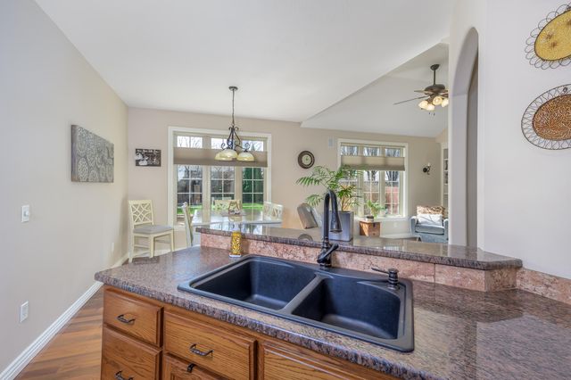 3728 W Broadmoor Street, Springfield, MO 65807