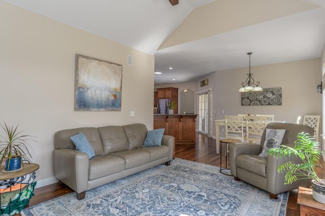 3728 W Broadmoor Street, Springfield, MO 65807