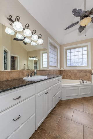 3728 W Broadmoor Street, Springfield, MO 65807