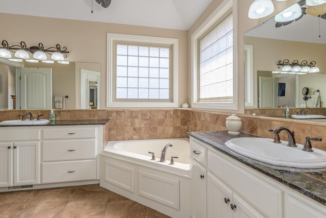 3728 W Broadmoor Street, Springfield, MO 65807