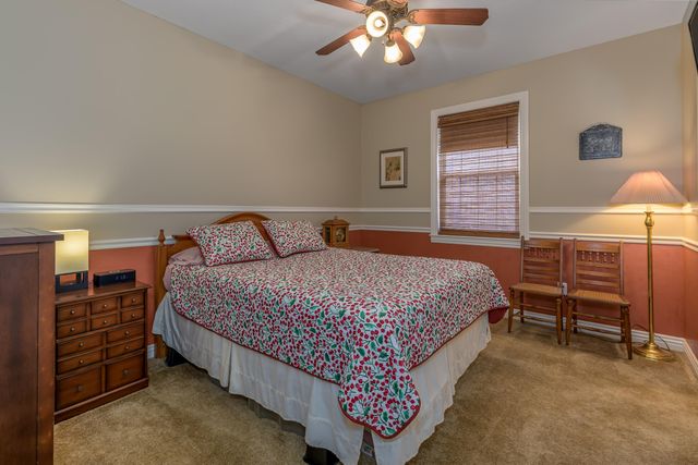 3728 W Broadmoor Street, Springfield, MO 65807