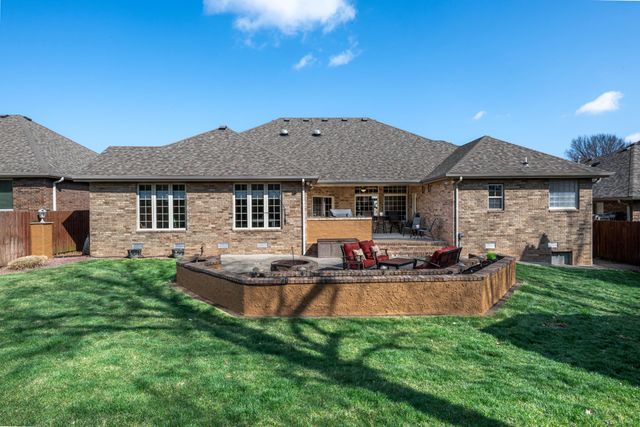 3728 W Broadmoor Street, Springfield, MO 65807