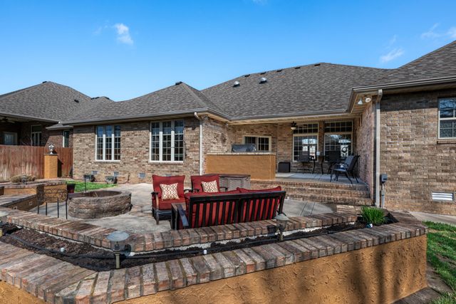 3728 W Broadmoor Street, Springfield, MO 65807