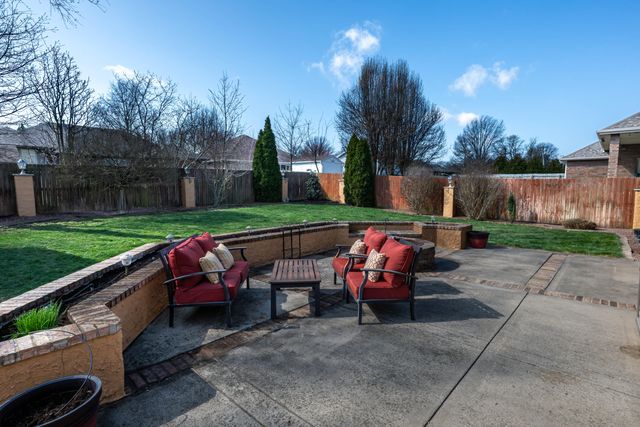 3728 W Broadmoor Street, Springfield, MO 65807