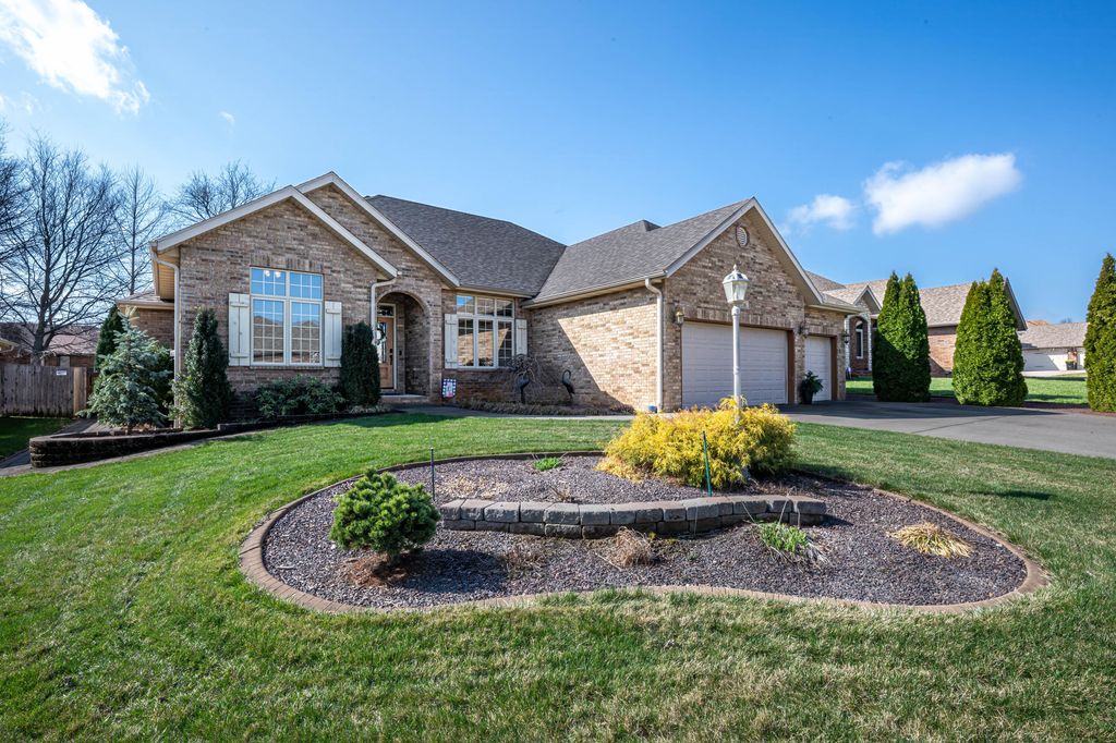 3728 W Broadmoor Street, Springfield, MO 65807