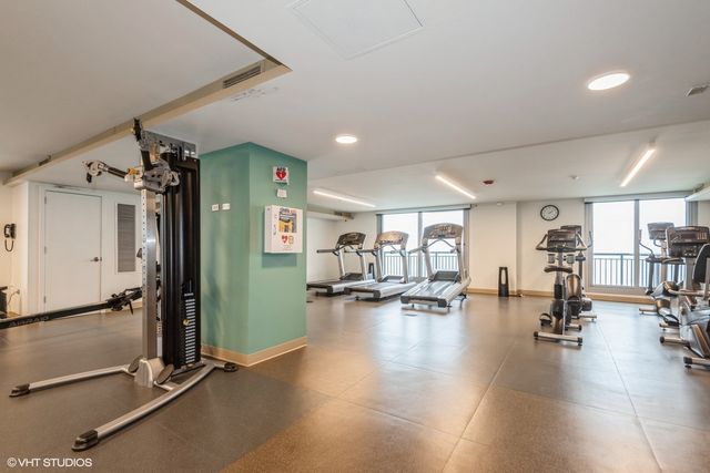6007 N Sheridan Road 31J, Chicago, IL 60660