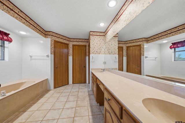 17804 CR 4235, Frankston, TX 75763
