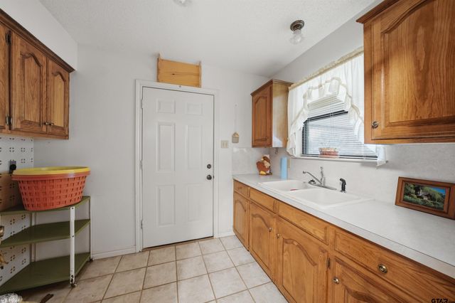 17804 CR 4235, Frankston, TX 75763