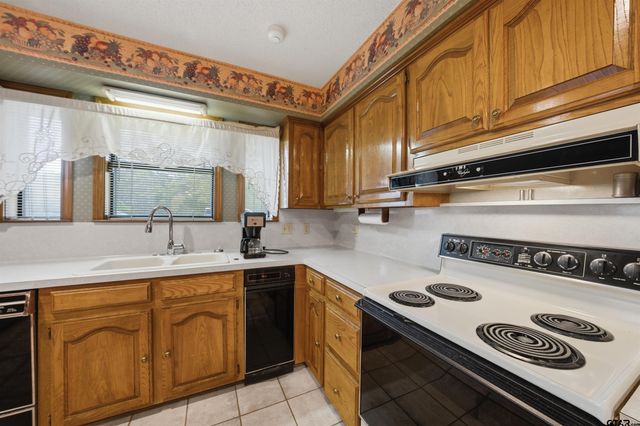 17804 CR 4235, Frankston, TX 75763