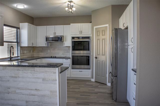 3240 Roddy Drive, Fort Worth, TX 76123