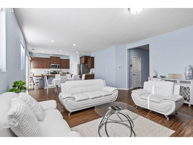 12613 Ne 49TH Way, Vancouver, WA 98682