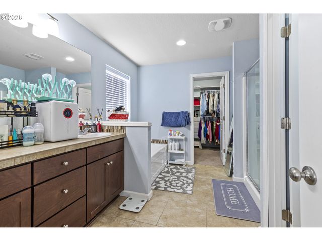 12613 Ne 49TH Way, Vancouver, WA 98682