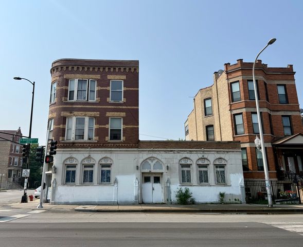3601 W Diversey Avenue, Chicago, IL 60647