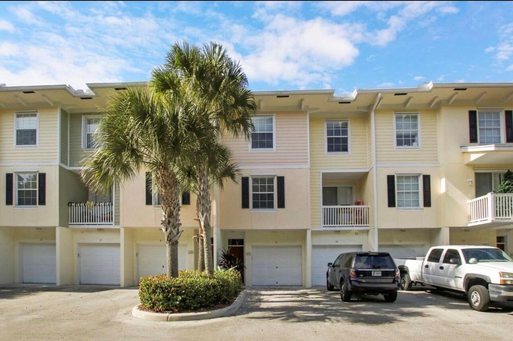 245 Murcia Drive 204, Jupiter, FL 33458