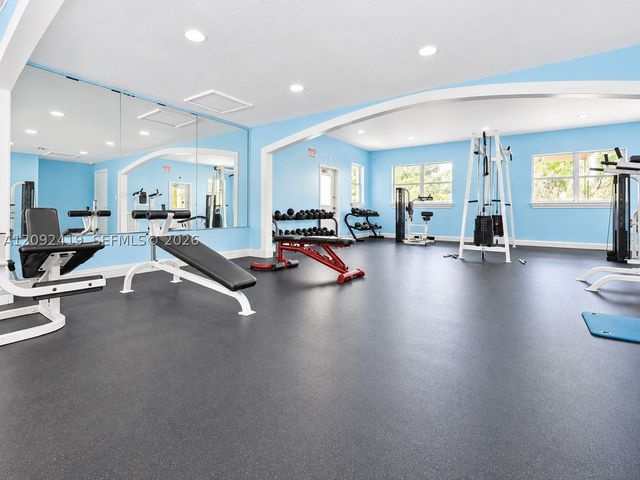 8290 Lake Dr 112, Doral, FL 33166