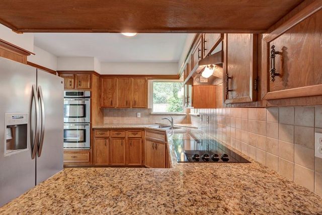 17 Wishbonebush Road, The Woodlands, TX 77380