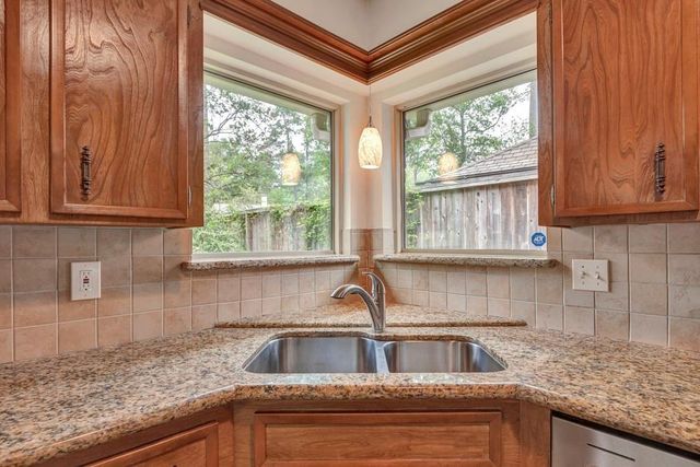 17 Wishbonebush Road, The Woodlands, TX 77380