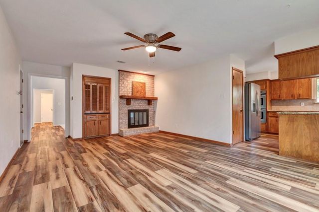 17 Wishbonebush Road, The Woodlands, TX 77380