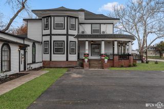 405 W GILBERT STREET, Henrietta, TX 76365