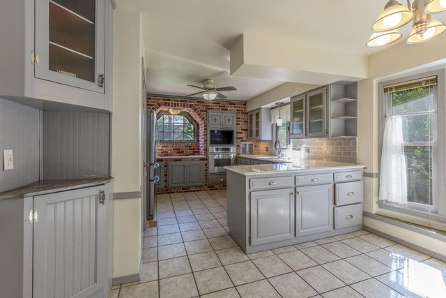 4158 E Linwood Street, Springfield, MO 65809