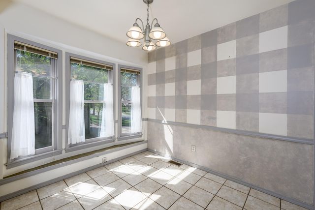 4158 E Linwood Street, Springfield, MO 65809