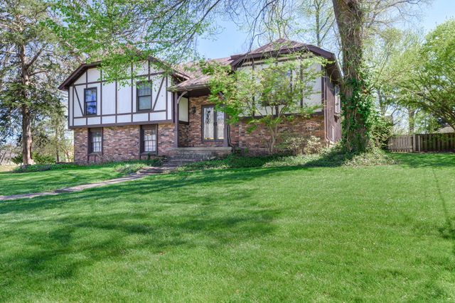 4158 E Linwood Street, Springfield, MO 65809