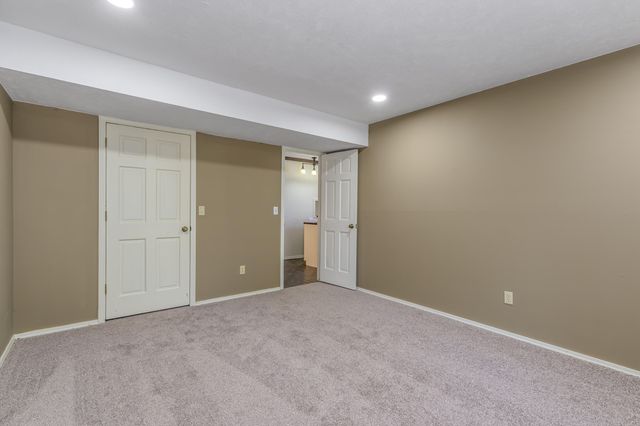 4158 E Linwood Street, Springfield, MO 65809