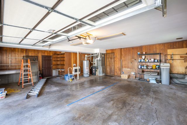 4158 E Linwood Street, Springfield, MO 65809