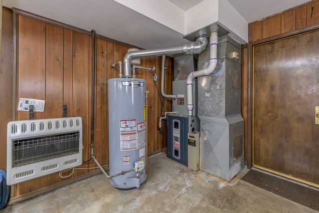 4158 E Linwood Street, Springfield, MO 65809