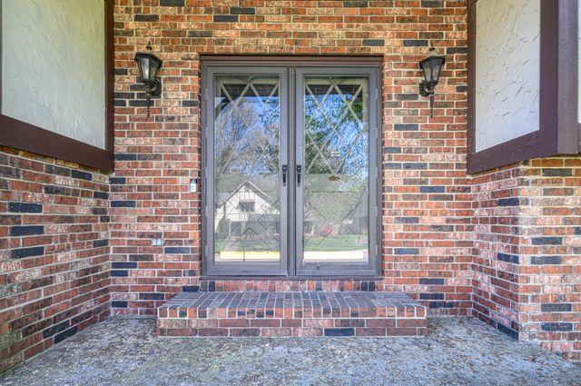 4158 E Linwood Street, Springfield, MO 65809