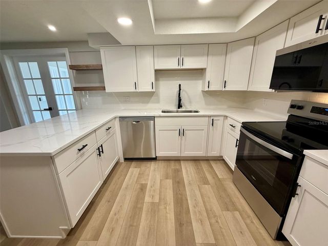 5752 LANATE AVENUE, New Port Richey, FL 34652