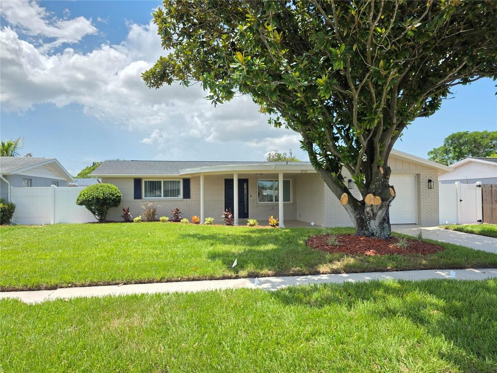 5752 LANATE AVENUE, New Port Richey, FL 34652