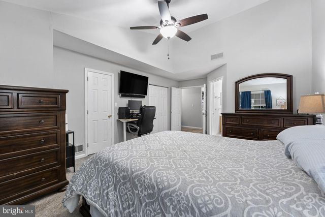 28 WOODCREST CT, Newark, DE 19702