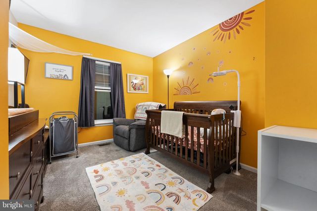 28 WOODCREST CT, Newark, DE 19702