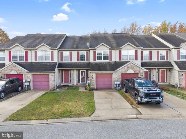 28 WOODCREST CT, Newark, DE 19702