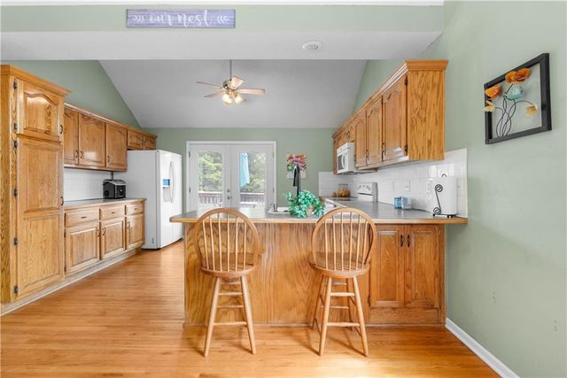 4413 SW Hillside Drive, Lee's Summit, MO 64082