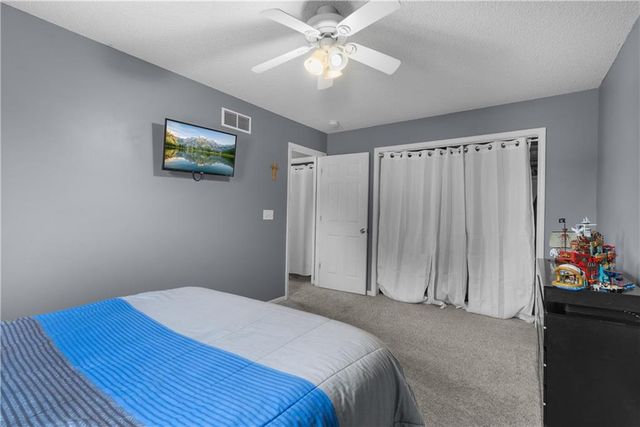 4413 SW Hillside Drive, Lee's Summit, MO 64082