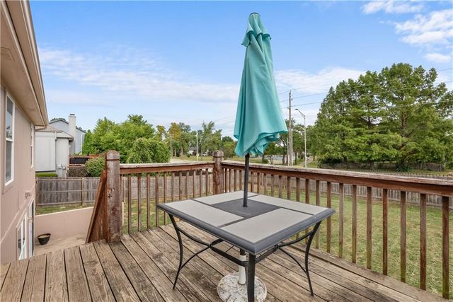 4413 SW Hillside Drive, Lee's Summit, MO 64082