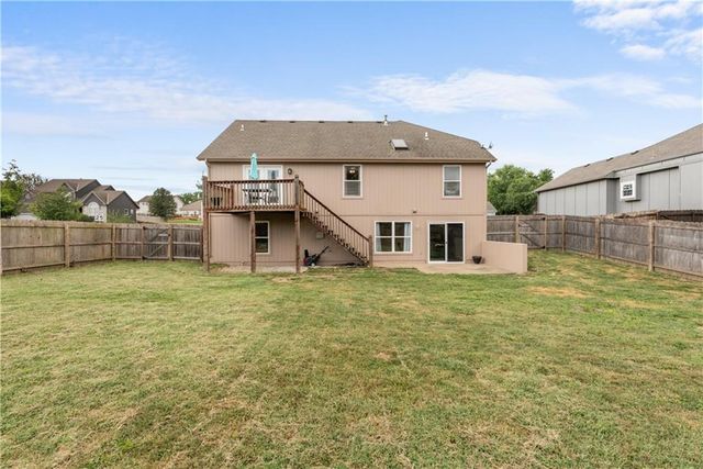 4413 SW Hillside Drive, Lee's Summit, MO 64082