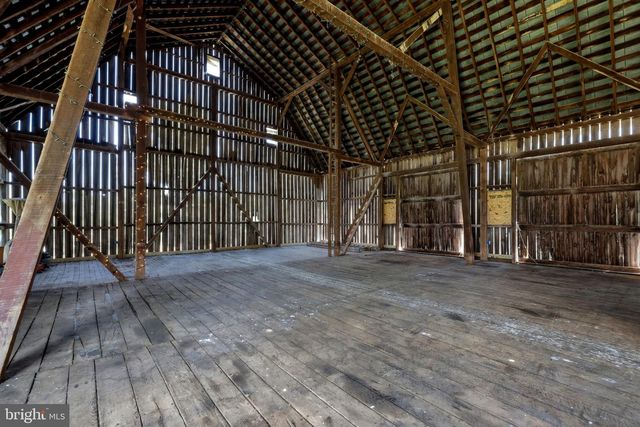 39423 IRISH CORNER RD, Lovettsville, VA 20180