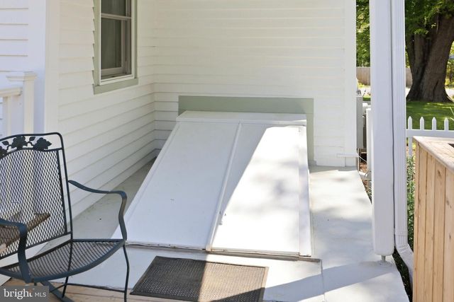 39423 IRISH CORNER RD, Lovettsville, VA 20180