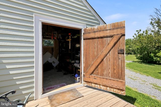 39423 IRISH CORNER RD, Lovettsville, VA 20180