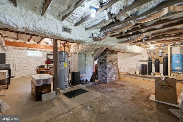 39423 IRISH CORNER RD, Lovettsville, VA 20180
